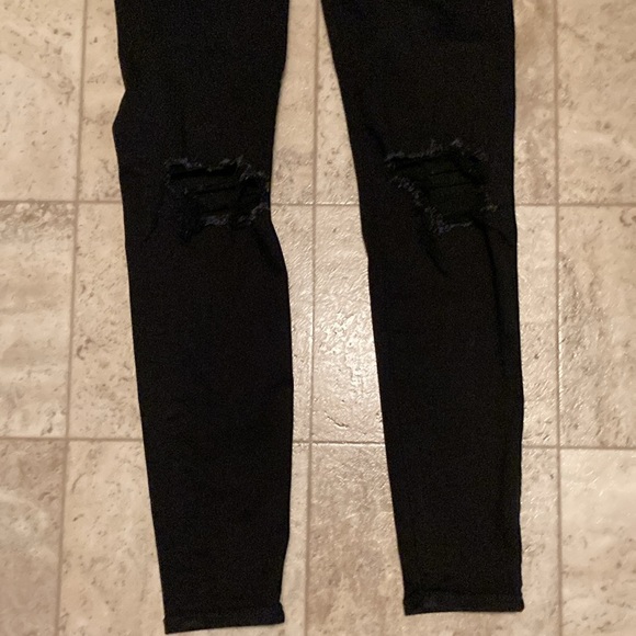 American Eagle black high-rise jeggings/jeans with rips. - Picture 2 of 7